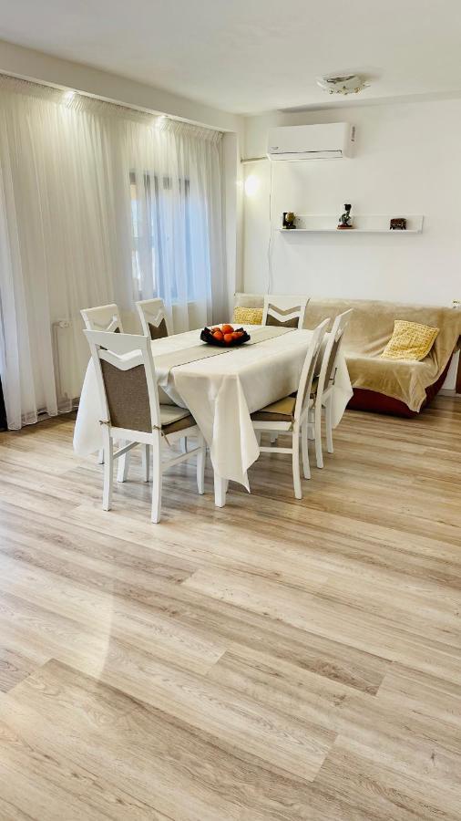 Leto House Apartment Târgu Jiu Екстериор снимка
