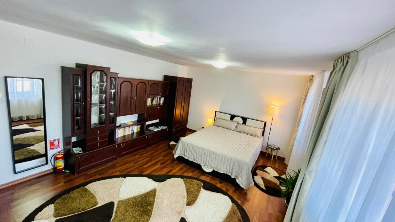 Leto House Apartment Târgu Jiu Екстериор снимка