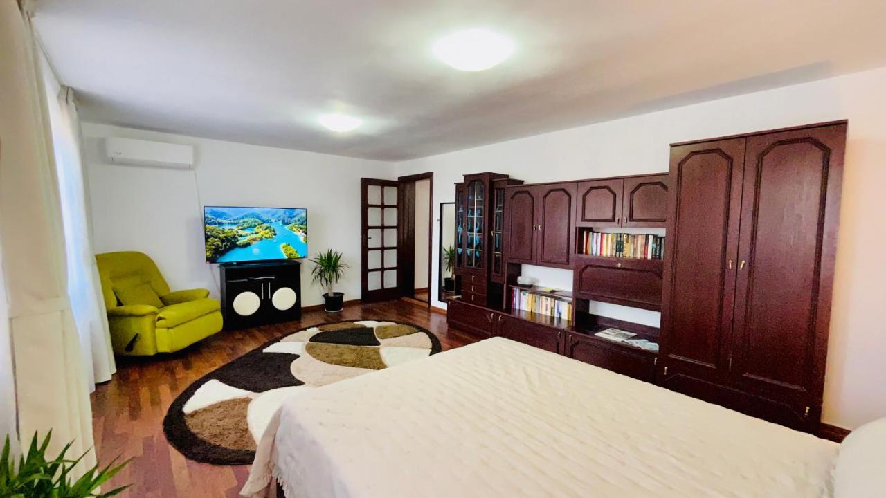 Leto House Apartment Târgu Jiu Екстериор снимка