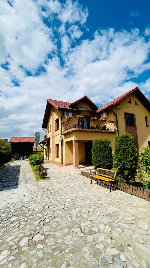 Leto House Apartment Târgu Jiu Екстериор снимка